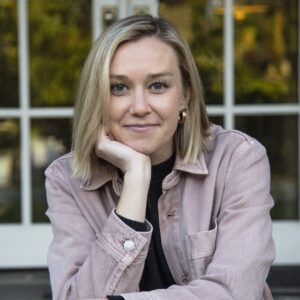 Headshot_HannahSmith